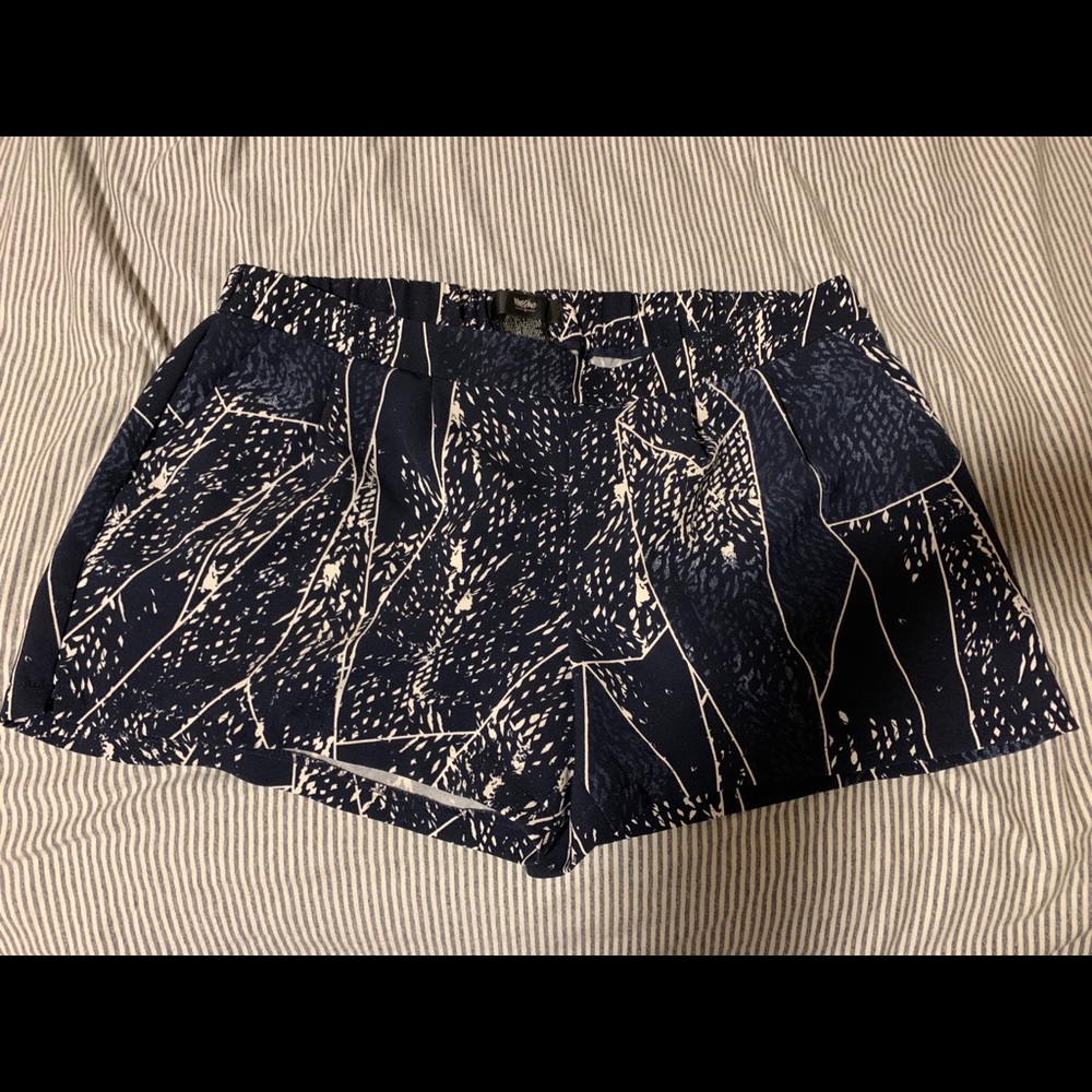 Mossimo shorts with pockets